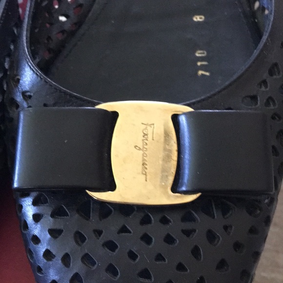 Ferrigamo woman size 8 B - Picture 4 of 14